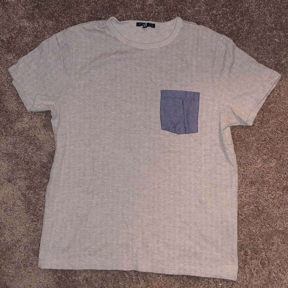 Forever 21 T-Shirt